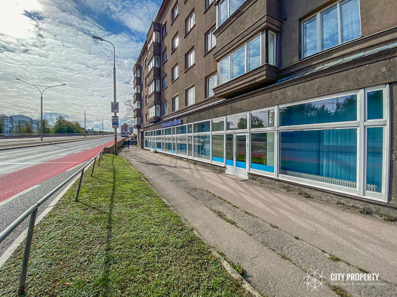 Logistiliselt hea asukoht Pärnu mnt ääres!